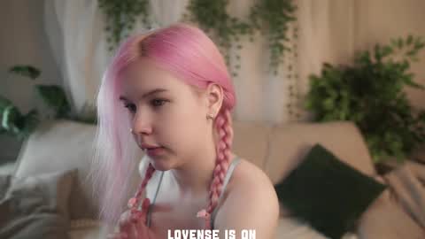 Eliz online show from 11/28/25, 01:30