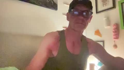 Snapshot of bgrade chatting on 02/23/25, 08:39 bgrade online show from 02/23/25, 08:39