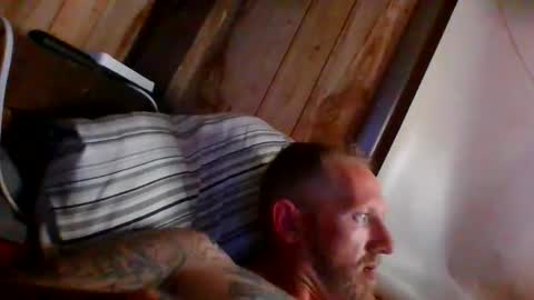 Snapshot of bharv69926743 chatting on 11/22/25, 10:47 bharv69926743 online show from 11/22/25, 10:47