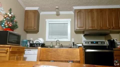 Snapshot of bharvey767097 chatting on 12/03/25, 01:57 bharvey767097 online show from 12/03/25, 01:57