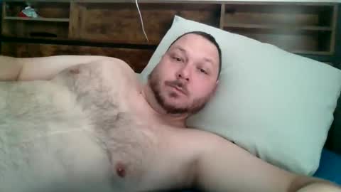 Snapshot of bhines5791 chatting on 11/05/25, 01:44 hines5791 online show from 11/05/25, 01:44