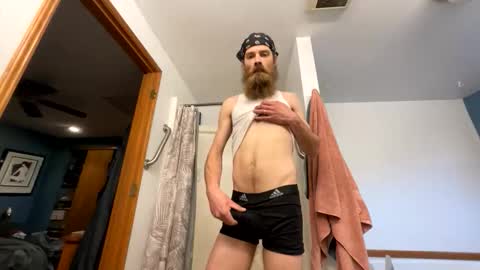 Snapshot of bhoff666 chatting on 05/15/26, 01:34 bhoff666 online show from 05/15/26, 01:34