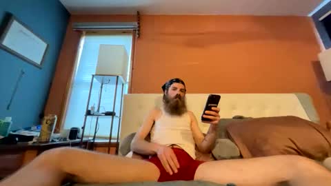 Snapshot of bhoff666 chatting on 05/17/26, 01:36 bhoff666 online show from 05/17/26, 01:36