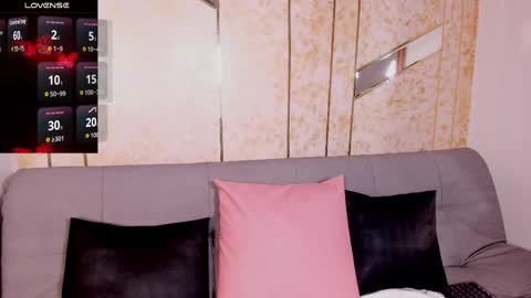 Snapshot of bhritany_brow chatting on 11/11/25, 02:33 Bhri online show from 11/11/25, 02:33