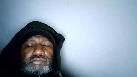 bi582945 online show from 11/30/25, 05:17