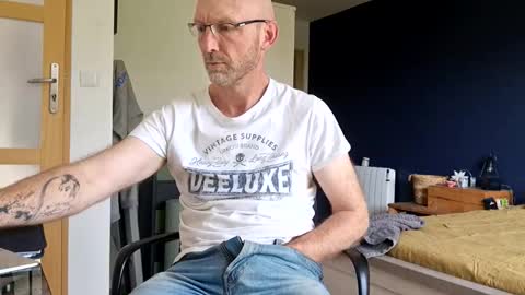 Snapshot of bi_french69 chatting on 03/23/26, 09:02 My name is David and if you like public exhibitions you wont be disappointed with me LoL - My favorite vibes is 44 online show from 03/23/26, 09:02