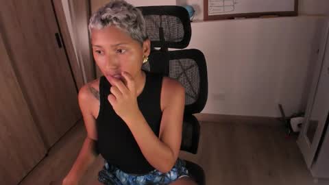 bianca and maxwell online show from 01/08/26, 02:58