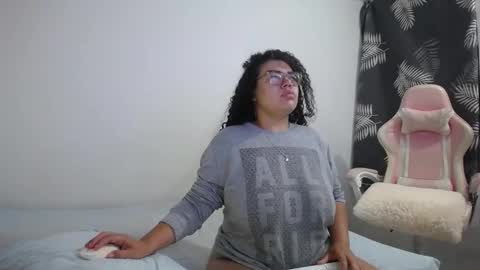 Bianca Tuesday to Sunday from 2am to 6am UTC-5 online show from 10/14/25, 09:21