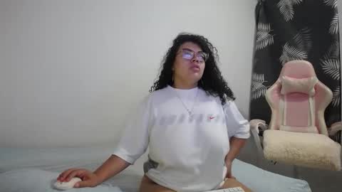 Bianca Tuesday to Sunday from 2am to 6am UTC-5 online show from 10/15/25, 09:20