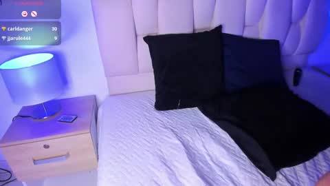 Snapshot of bianca_zaens1 chatting on 01/23/25, 03:01 B I A N C A online show from 01/23/25, 03:01