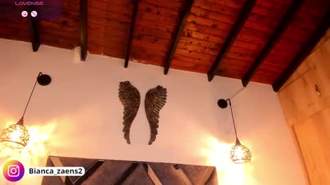 Snapshot of bianca_zaens1 chatting on 03/08/25, 11:48 B I A N C A online show from 03/08/25, 11:48