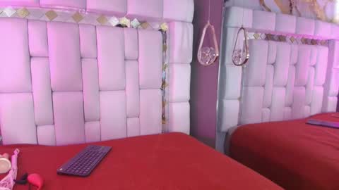 Snapshot of biancamoon88 chatting on 10/18/25, 02:40 Im Bianca online show from 10/18/25, 02:40