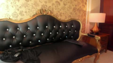 Snapshot of biancaroyalle chatting on 04/09/26, 08:36 Bianca Royalle online show from 04/09/26, 08:36