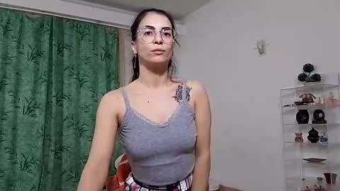 Snapshot of bibitina chatting on 12/01/24, 04:40 innasugarwild online show from 12/01/24, 04:40