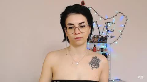 innasugarwild online show from 04/14/26, 05:02