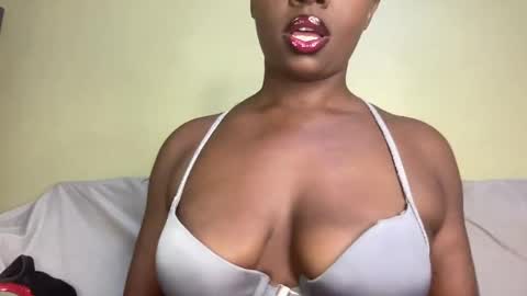 salma online show from 05/04/26, 02:51