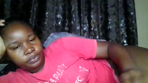 Snapshot of big_diva chatting on 06/09/26, 01:39 big_diva online show from 06/09/26, 01:39