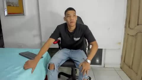 big_jhoonss_ online show from 10/02/25, 03:02