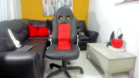 big_jhoonss_ online show from 10/22/25, 02:45