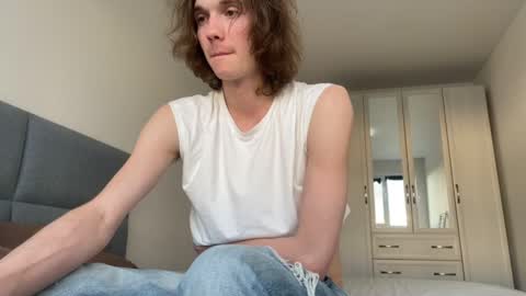 big_lil_small online show from 06/08/26, 03:56