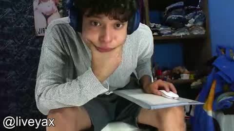 Snapshot of big_ryan18 chatting on 11/04/25, 12:43 Ryan  online show from 11/04/25, 12:43