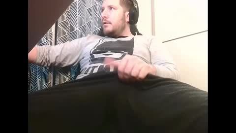 Snapshot of big_sele chatting on 03/08/25, 06:32 bigbroly88 online show from 03/08/25, 06:32