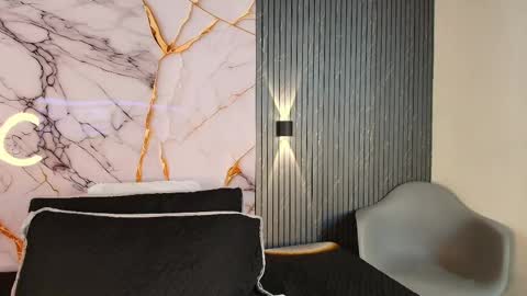 Tell me Sophia  online show from 04/15/26, 08:20