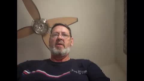 Snapshot of bigal9816192 chatting on 12/23/24, 04:28 bigal9816192 online show from 12/23/24, 04:28