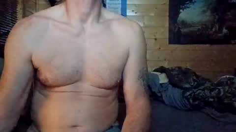 Snapshot of bigandtall1976 chatting on 10/15/25, 08:58 bigandtall1976 online show from 10/15/25, 08:58