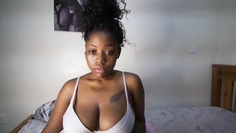 bigassmello_ online show from 05/09/26, 03:28