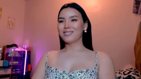 Mia online show from 01/20/25, 01:53