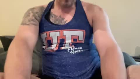 Snapshot of bigators chatting on 09/25/25, 06:00 bigators online show from 09/25/25, 06:00