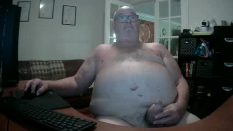 Snapshot of bigaussie5 chatting on 02/06/25, 01:49 Bigaussie online show from 02/06/25, 01:49