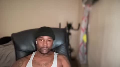 Snapshot of bigbackwoodcali chatting on 12/14/24, 09:35 bigbackwoodcali online show from 12/14/24, 09:35