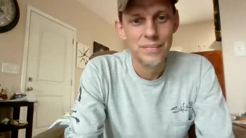 Snapshot of bigbbaxk4 chatting on 11/24/25, 08:52 bigbbaxk4 online show from 11/24/25, 08:52