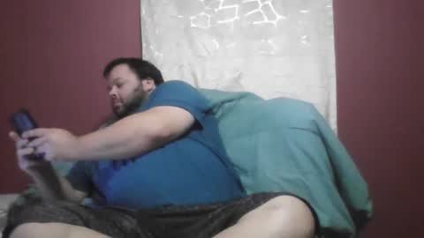 Snapshot of bigbear3287 chatting on 11/15/25, 08:22 Liam online show from 11/15/25, 08:22