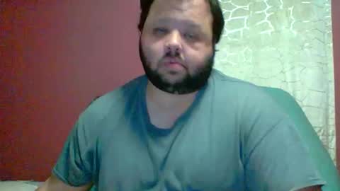 Snapshot of bigbear3287 chatting on 11/25/25, 09:09 Liam online show from 11/25/25, 09:09