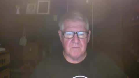 Snapshot of bigbeerdrinker1 chatting on 10/20/25, 02:56 bigbeerdrinker online show from 10/20/25, 02:56