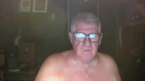 Snapshot of bigbeerdrinker1 chatting on 04/24/26, 03:53 bigbeerdrinker online show from 04/24/26, 03:53