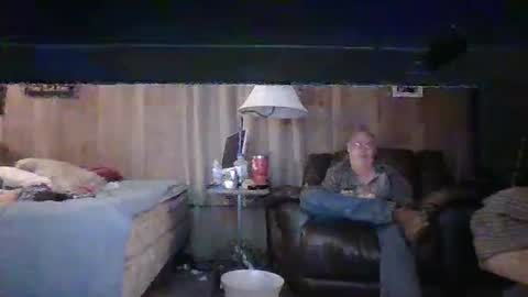 Snapshot of bigbenidick1 chatting on 10/28/25, 10:34 BB online show from 10/28/25, 10:34