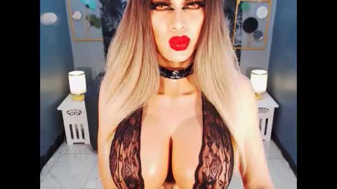 Snapshot of bigbomblhoraine chatting on 02/12/26, 03:18 Loraine Cruz online show from 02/12/26, 03:18