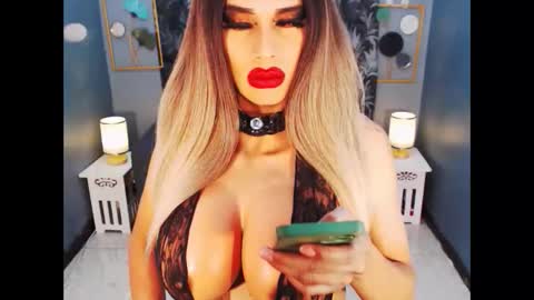 Loraine Cruz online show from 04/07/26, 10:59