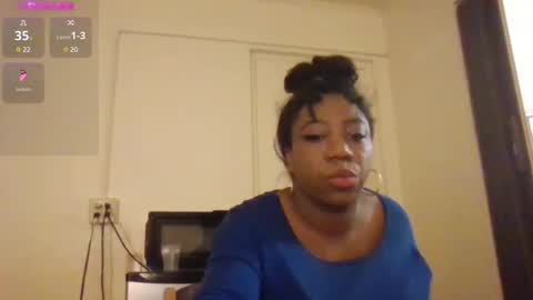 Snapshot of bigboobs_bouncin chatting on 12/04/24, 08:45 Ashley online show from 12/04/24, 08:45