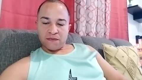 Snapshot of bigboom_85 chatting on 02/23/26, 12:13 Jay online show from 02/23/26, 12:13