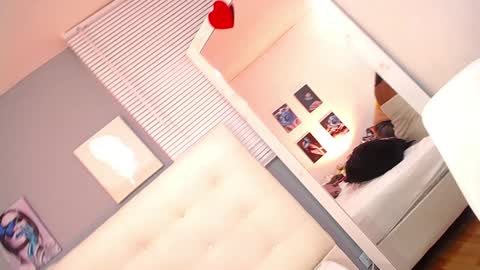 Snapshot of bigbooty_mommy chatting on 12/13/24, 04:00 Mia online show from 12/13/24, 04:00