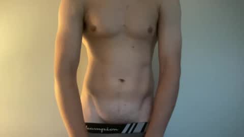 Snapshot of bigbootybrow chatting on 09/20/25, 01:34 brow online show from 09/20/25, 01:34