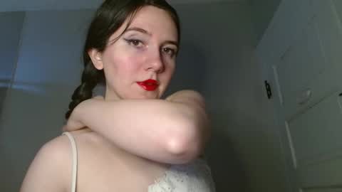 Isabella online show from 11/26/25, 03:35