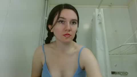 Snapshot of bigbootybunny chatting on 06/15/26, 09:11 Isabella online show from 06/15/26, 09:11