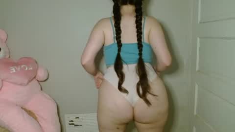 Snapshot of bigbootybunny chatting on 07/09/26, 02:59 Isabella online show from 07/09/26, 02:59