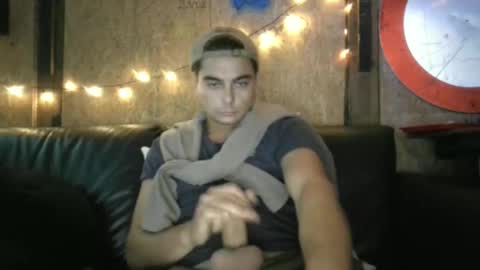 Snapshot of bigboybelgium4 chatting on 09/15/25, 10:37 bigboybelgium4 online show from 09/15/25, 10:37